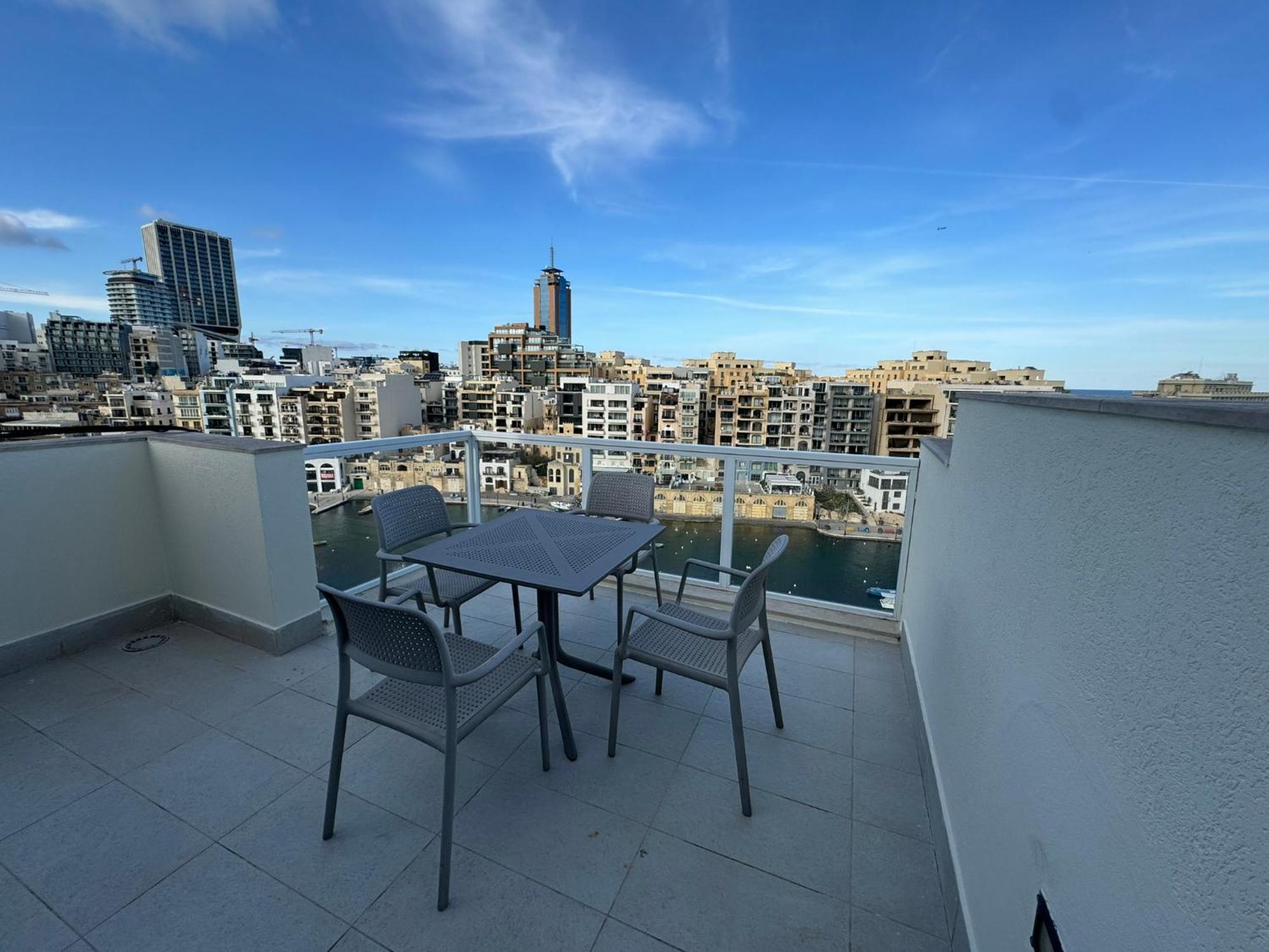 Apartment Giuliani Seafront Penthouse 15 *