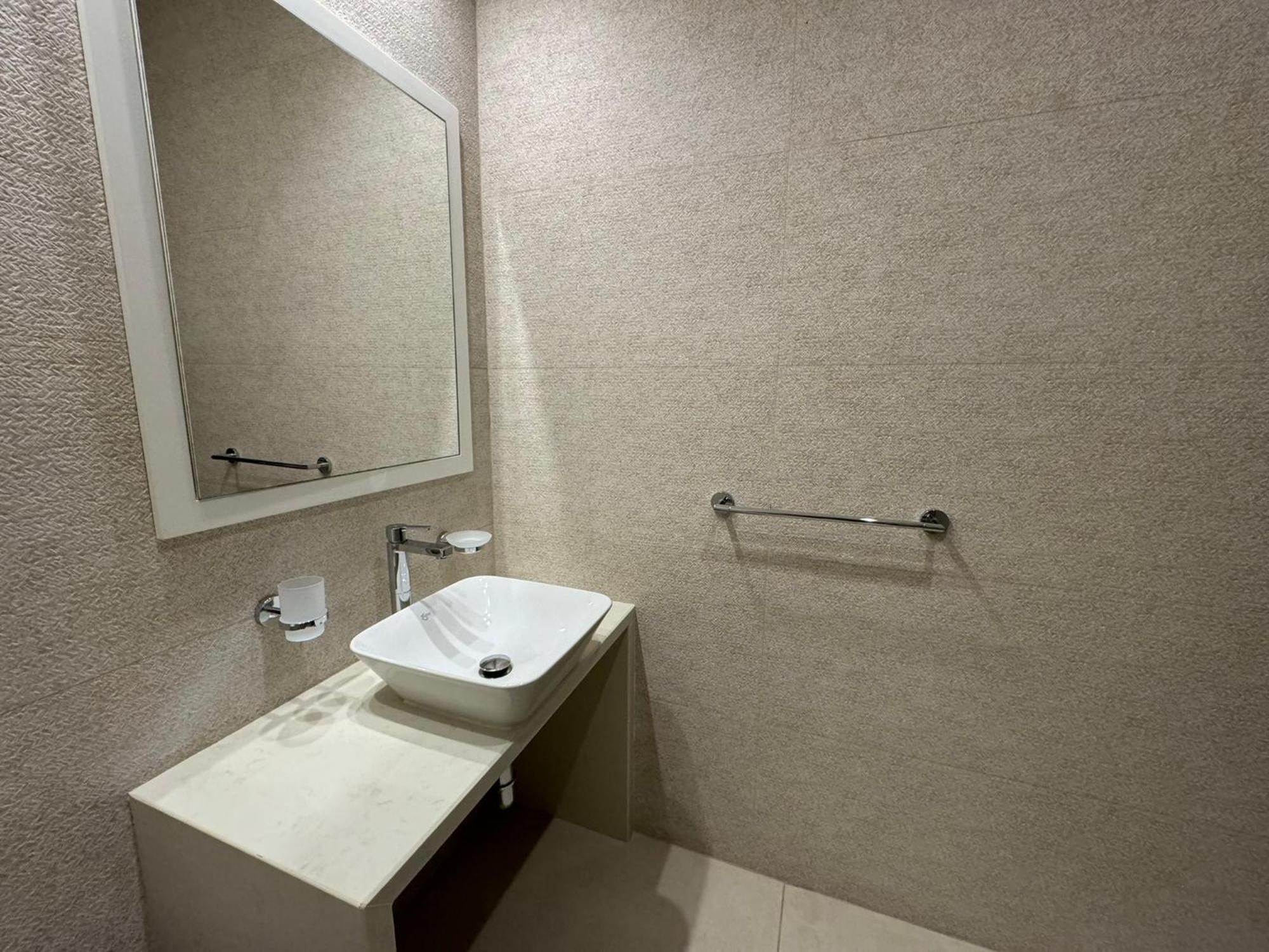 Giuliani Seafront Penthouse 15